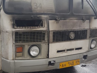 В Торжке загорелся пассажирский автобус  - новости ТИА