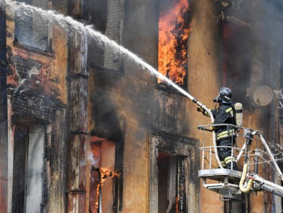 По последним данным на пожаре в НИИ погибли шесть и пострадали 21 человек - Новости ТИА