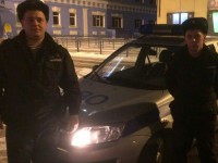 В Твери росгвардейцы нашли пропавшего ребёнка. Мальчик ушёл из дома и один бродил по ночному городу - Новости ТИА