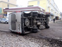 Во Ржеве перевернулся пассажирский автобус - новости ТИА