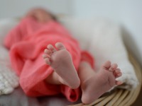 В Твери пьяный мужчина выкинул с балкона плачущего новорождённого ребёнка - Новости ТИА