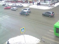 В Твери столкновение двух иномарок зафиксировала камера наружного наблюдения - Новости ТИА