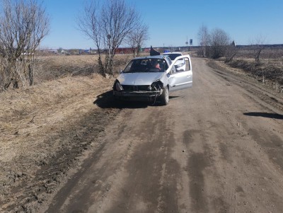 В Тверской области машина вылетела в кювет и перевернулась - Новости ТИА