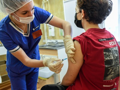 В Твери подростков от 12 лет вакцинируют от коронавируса - Новости ТИА