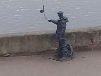 В новогодние праздники рыбаку Твери погнули удочку, а оленю сломали рога - Новости ТИА