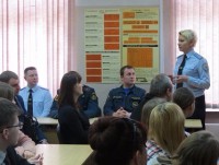 В Твери полицейские следователи встретились с будущими учениками профильного класса по специализации "Юстиция" - Новости ТИА