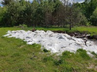Метаморфоза свалки: 2.5 тонны селитры в Калязинском районе так и не убрали, а весь порошок из мешков высыпался  - Новости ТИА