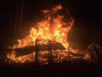 Очевидцы сняли сильный пожар в Тверской области - новости ТИА