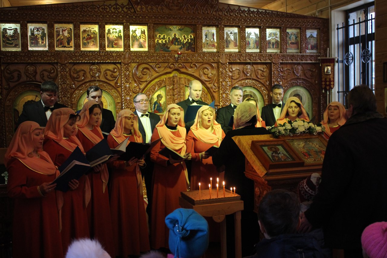 Концерт тверской народной хоровой академической капеллы в храме св. Василия Великого