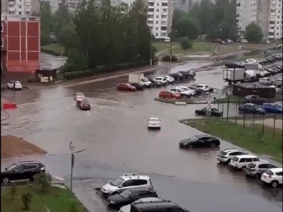 Улицы Твери ушли под воду - новости ТИА