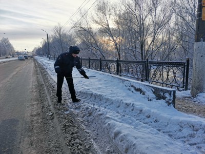 Сотрудники ГИБДД проверяют, как содержатся дороги зимой - Новости ТИА