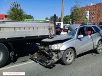 В Твери Тойота влетела под фуру - Новости ТИА