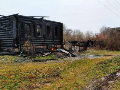 Устанавливаются обстоятельства гибели мужчины и женщины на пожаре - Новости ТИА