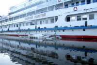 Яхта из Калязина протаранила на Волге четырехпалубный лайнер - Новости ТИА