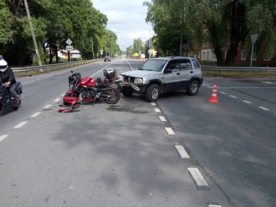 На трассе М-10 в Тверской области сбили мотоциклиста - Новости ТИА