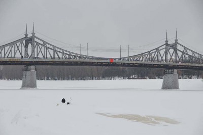 Жителей Твери предупреждают об опасности выхода на лед - Новости ТИА