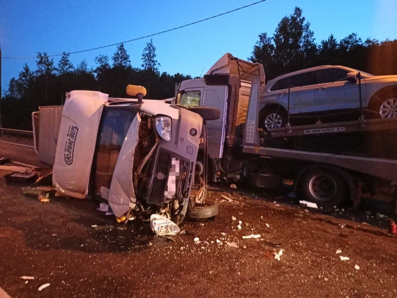 Под Тверью автовоз протаранил несколько автомобилей | 13.07.2022 | Тверь -  БезФормата