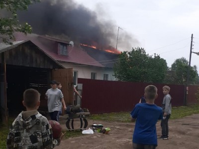 Под Тверью две семьи остались без крыши над головой из-за пожара - Новости ТИА