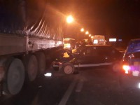 На трассе М-10 пьяный водитель "пятнадцатой" устроил тройное ДТП с фурой - Новости ТИА