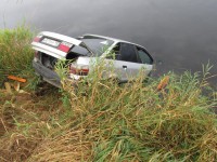 В Тверской области автомобиль свалился в реку, водитель погиб - Новости ТИА