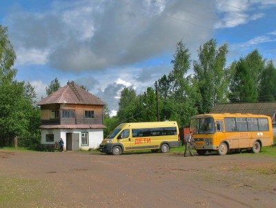 Школьные автобусы в Тверской области прокуратура сочла опасными для детей - новости ТИА