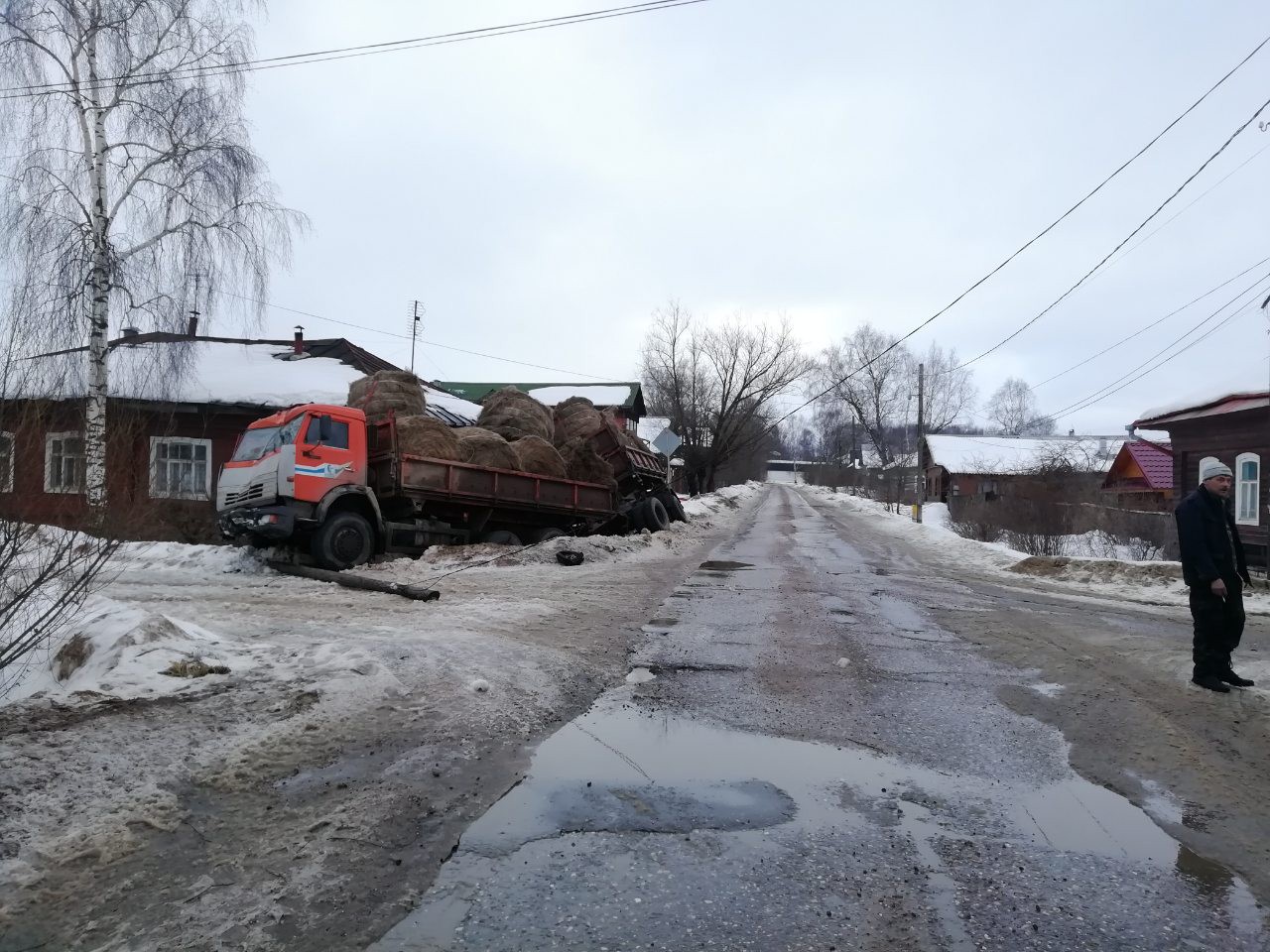 Погода в бежецке на неделю. Авария в Бежецке в феврале. Авария 24 февраля 2019 в Бежецке.