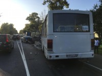В лобовом столкновении "Мерседеса" и маршрутки пострадали 7 человек - Новости ТИА