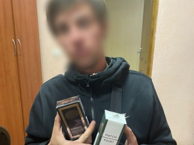 В Твери задержали мужчину, который воровал парфюм в магазинах - новости ТИА