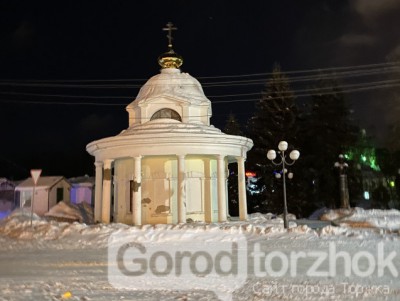 В Торжке на ротонду Николая Львова установили купол и крест  - новости ТИА