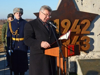 Более 400 ветеранов и детей войны из Твери посетили Ржевский мемориал - Новости ТИА
