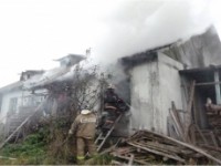 В горящем доме деревенские жители обнаружили труп - Новости ТИА