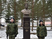 В Оленино открыли бюст герою Чеченской войны из "бессмертной" шестой роты    - новости ТИА