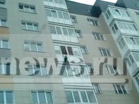 В Твери подросток повис на балконе 6 этажа многоквартирного дома - Новости ТИА
