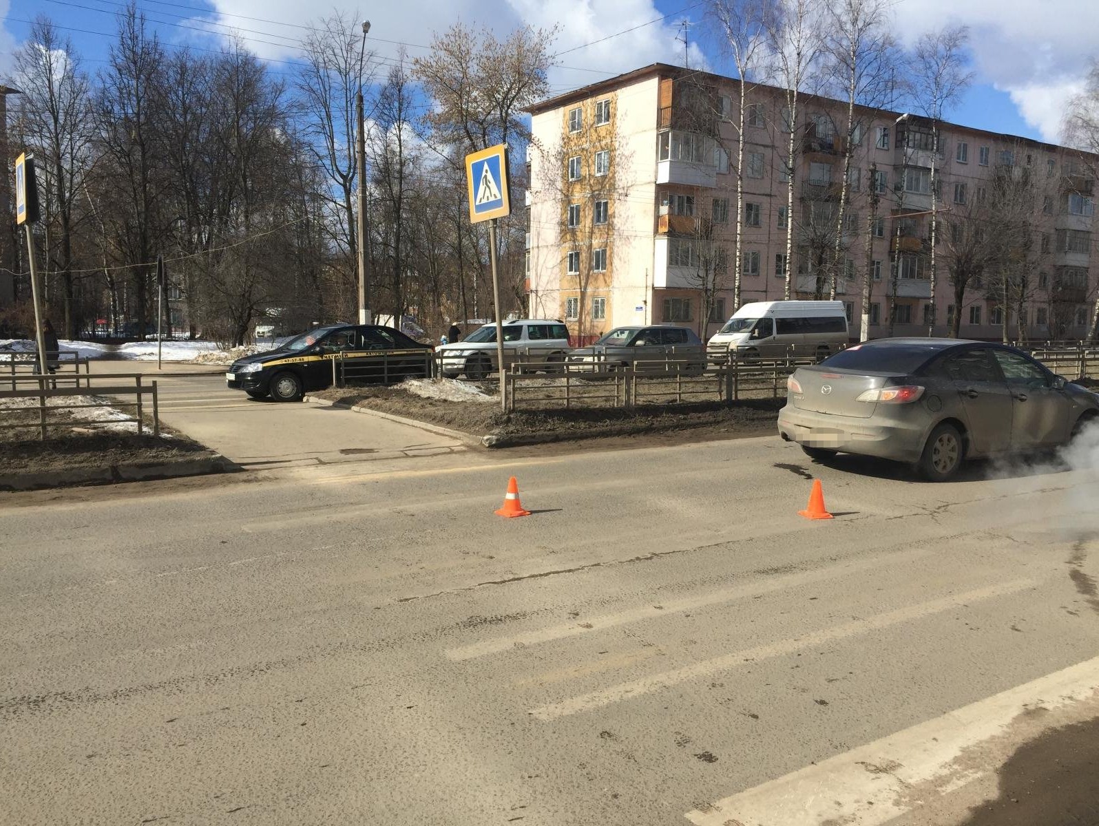 В Твери сбили пешехода, а на трассе М-10 автомобиль CHERY улетел в кювет -  ТИА