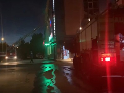 В Твери 40 пожарных тушили пламя в торговом центре - новости ТИА