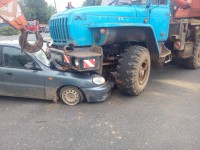 В Твери «Шевроле Ланос» влетел под автокран - Новости ТИА