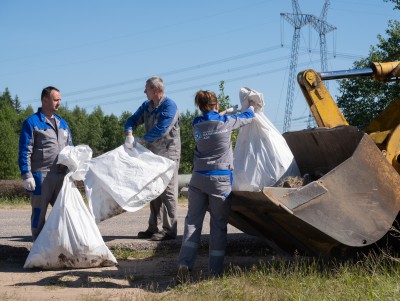 Более 5 тонн мусора убрали атомщики с берегов Удомельского водохранилища  - Новости ТИА