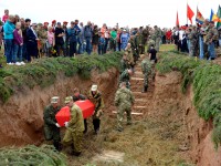 В деревне Веригино Зубцовского района были преданы земле останки 202 советских солдат - Новости ТИА