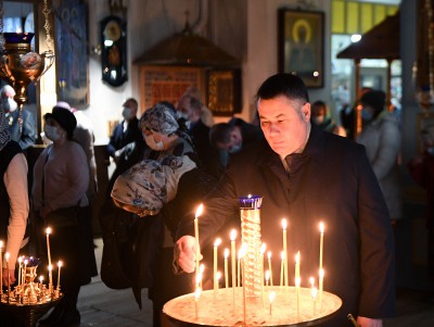 Губернатор Игорь Руденя отмечает Благовещение в тверском храме  - новости ТИА