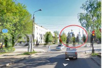 На пересечении ул. Горького и ул. Зинаиды Коноплянниковой посажены ели, которые закрывают вид на красивейший храм нашего города. - Народные Новости ТИА