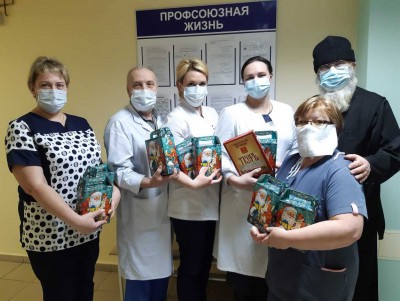 Тверская епархия передала больным детям сладкие подарки  - новости ТИА