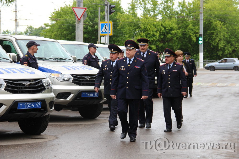 Авто в погонах. Полиция