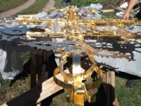 В Тверской области на куполе храма установили золочёный старинный крест с царским венцом - Новости ТИА
