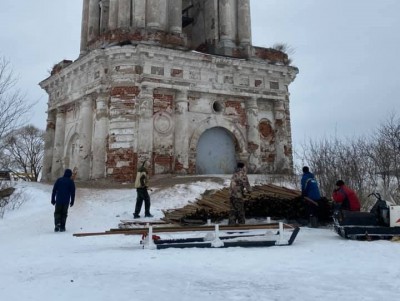 У Калязинской колокольни начали монтаж лесов - Новости ТИА