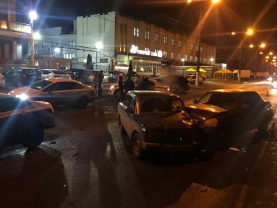В Твери у предприятия "Волжский пекарь" столкнулись четыре автомобиля - Новости ТИА
