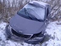 В Тверской области иномарка вылетела в кювет и врезалась в дерево - Новости ТИА