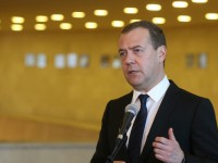 Дмитрий Медведев не исключил переход к четырехдневной рабочей неделе - Новости ТИА