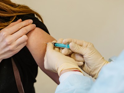 Более 117 тысяч жителей Тверской области сделали прививку от COVID-19 - новости ТИА