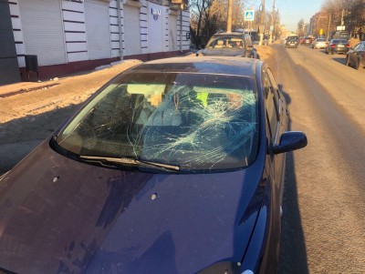 В Пролетарском районе Твери водитель сбил 18-летнего пешехода на переходе - Новости ТИА