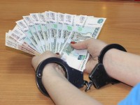 В Тверской области за взятку полицейскому предпринимателя оштрафовали на 300 000 рублей  - Новости ТИА